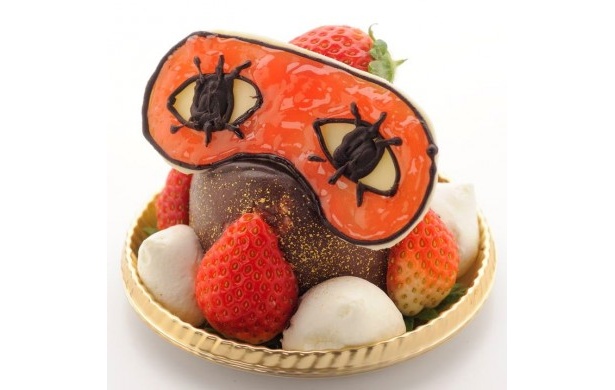 ｢沖田のアイマスク｣(780円)。ホワイトチョコとイチゴソースでできたアイマスクがチョレートムースの上に