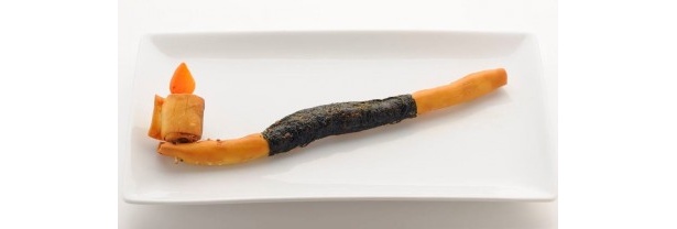 ｢高杉のキセル餃子｣(450円)は、鶏肉を使用したこだわり自家製あんを高杉のキセル型に筒状に包んで揚げた棒ギョウザ