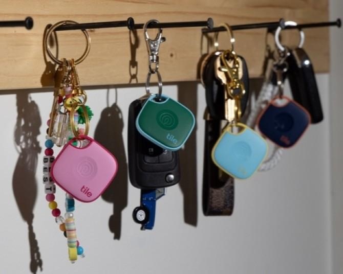 貴重品管理をおしゃれに楽しむ！カラフルでかわいいスマートトラッカー「Tile」の新ラインナップ