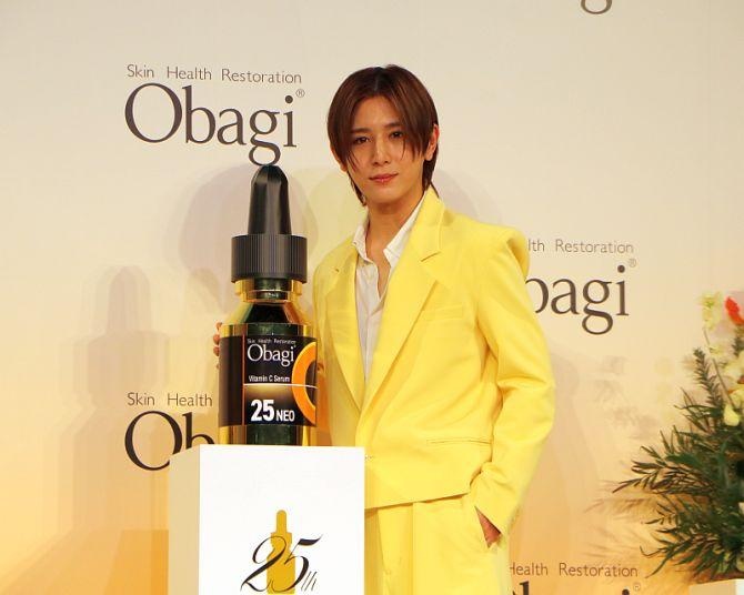 山田涼介がオバジのよさを実感。肌年齢マイナス8歳の診断結果に大喜び！気になる“美肌の秘訣”とは？