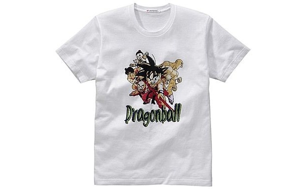ハリウッド映画にもなった日本の人気マンガ｢ドラゴンボール｣の半袖Tシャツ。カラーは写真のホワイトのほかにパープルがある。Tシャツは全種類1500円で販売