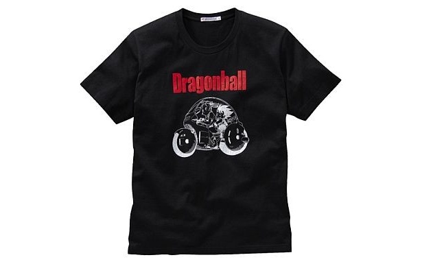 バイクに乗る悟空とブルマを描いた｢ドラゴンボール｣のTシャツ。カラーは写真のブラックのみ