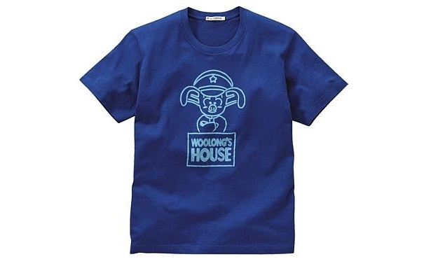 スケベな子豚、ウーロンがデザインされた｢ドラゴンボール｣のTシャツ。カラーはブルーのみ