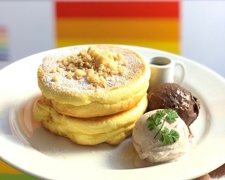 人気パンケーキ店とアイス専門店の夢のコラボ！ふわふわのパンケーキとこだわりのアイスが楽しめるメニューが登場！