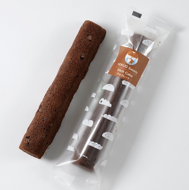 チョコ(150円)は、チョコレートを贅沢に使用した生地にチョコチップを加えたチョコ好きにはたまらない1品