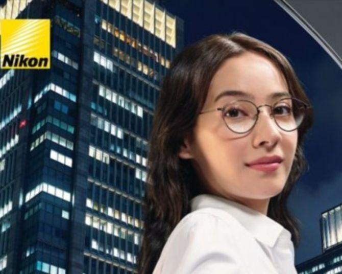 「モヤっとした世界にさよなら」カメラレンズの開発技術を応用したニコンの新しいメガネレンズが視界の解像度を上げる！