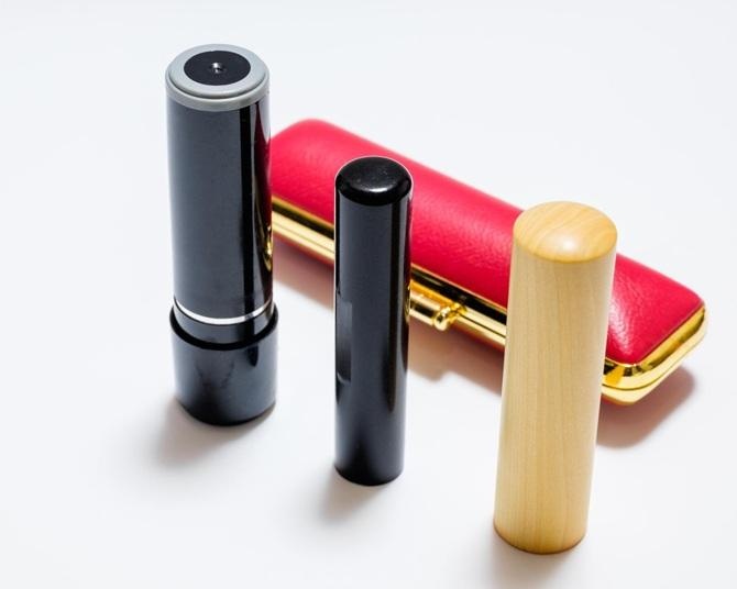 【ビジネスマナー】新社会人必見！用途に合った印鑑を適切に選べる？「書類への押印」の基本をチェックしよう