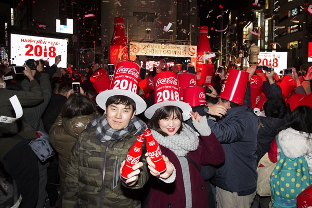 画像3 5 渋谷カウントダウンに10万人熱狂 年明けの瞬間は コークであけおめ ウォーカープラス