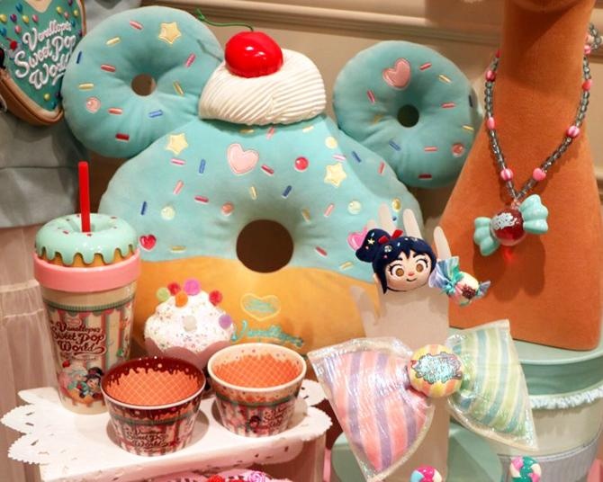 東京ディズニーランドに「ヴァネロペ」グッズがひと足早く登場！写真映え抜群“ドーナツカチューシャ”も