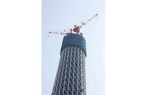 工事中の東京スカイツリーを観察！“東京未完成ツアー”が面白い｜ウォーカープラス