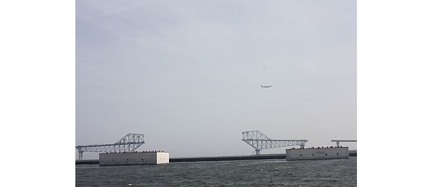 飛行機の姿も見える。お台場に到着したら60分の散策後、帰路へ