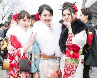 【振袖美人多数】北九州市で成人式が開催！晴れ着に身を包んだ美しい新成人をレポート