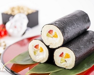 節分の日にかぶりつきたい！恵方巻に見立てた「堂島ロール」が期間限定で発売