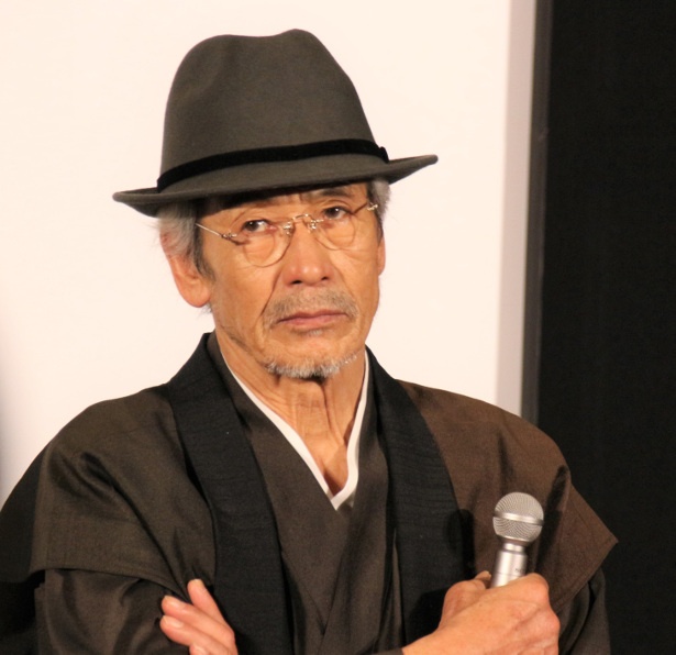 田中は「命を売る」羽仁男の1人目の依頼者を演じる