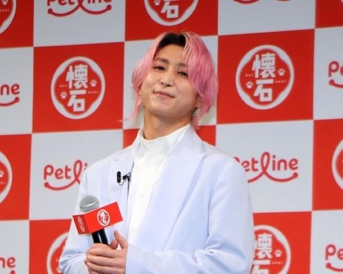 Snow Man・佐久間大介がワンちゃん＆猫ちゃんとの相思相愛ぶりを披露！ペットフード「懐石」のアンバサダーを継続