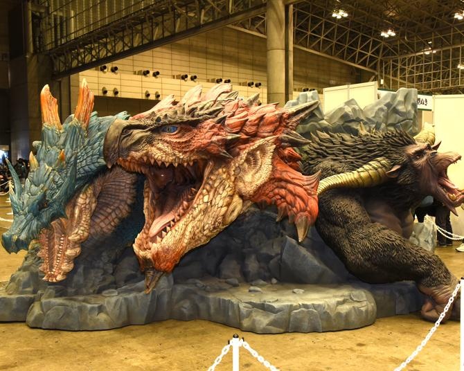 「デカすぎ…本物かよ」全長13メートルの巨大怪物が1.8万人の前に出現→モンハン開発陣が明かした“異例の選定理由”とは？