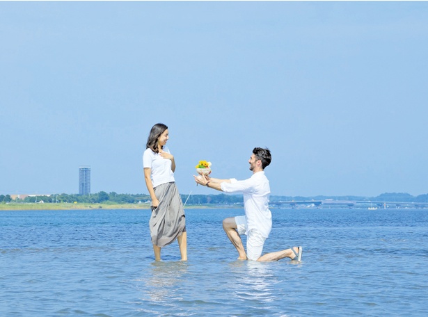 ドラマの主人公になりきって、浜名湖の真ん中で思いきり愛を叫んでみて