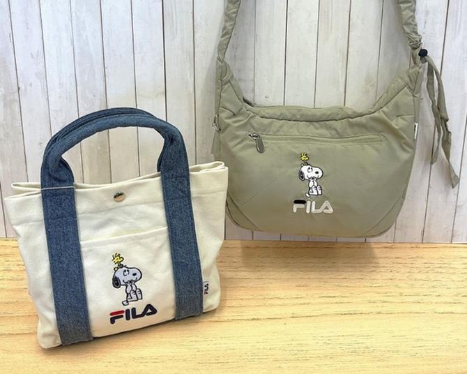 スヌーピーデザインのFILA新作バッグが発売中！"クシュクシュ"ショルダー＆大人かわいいキャンバストート