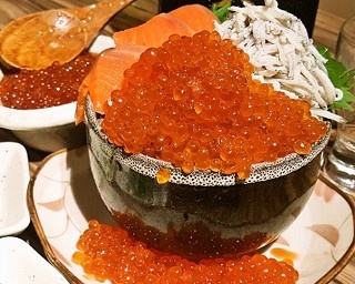 生牡蠣とイクラが食べ放題！浜焼きスタイルのビュッフェに新メニュー