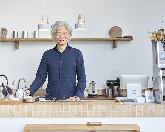 コーヒーで旅する日本／四国編｜たった一度の“会心の焙煎”が誘ったコーヒーの深淵。手間と時間が醸す深煎りの真価を求めて。「手焼珈琲RODAN」