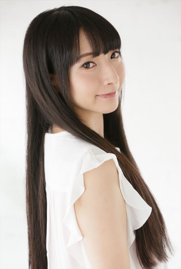 「Find Job!」の公式キャラクター「アカボシ」の声を担当する佐倉薫さん