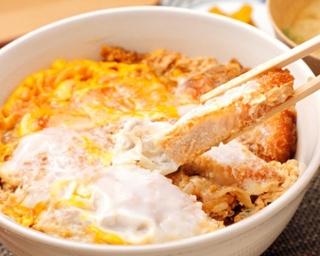 【福岡のうまかもん】カツ丼にすべてを注ぐ！名店渾身の一杯「友楽」