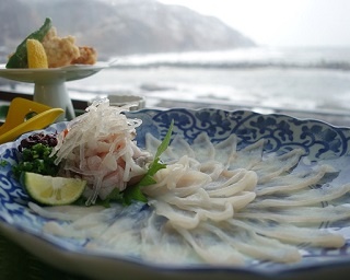 ブサカワの外見ながら、美味で安い!! 庄内の絶品とらふぐを食べ尽くし！