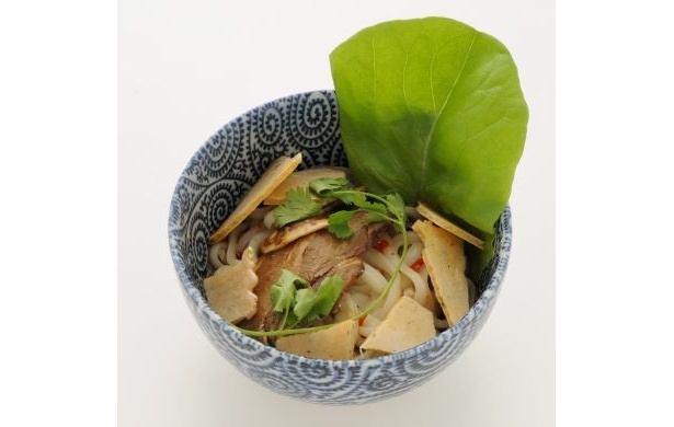 「ホイアンうどん」（ベトナム）