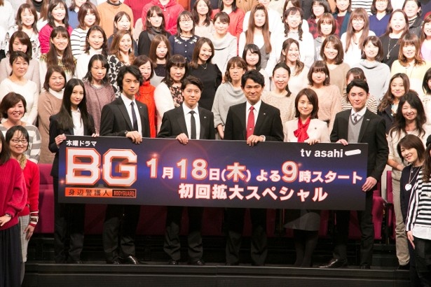 木村拓哉主演ドラマ「BG～身辺警護人～」に出席した(写真左から)菜々緒、斎藤工、上川隆也、江口洋介、石田ゆり子、間宮祥太朗