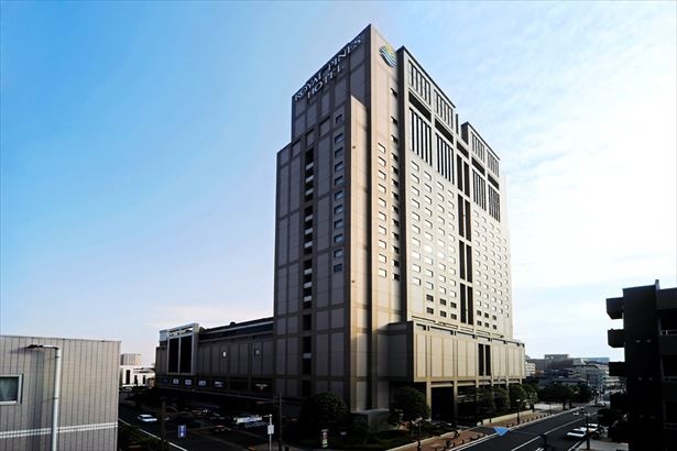 JR「浦和駅」西口より徒歩7分の浦和ロイヤルパインズホテル