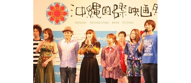 ビーチステージでのライブに出演が決まった3組