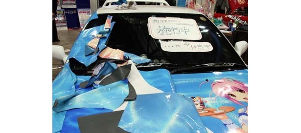 なかなか見ることのできない「制作途中」の痛車