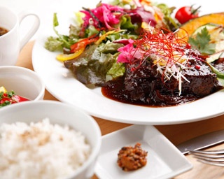 厳選したお米を使った料理が体を美しくする、札幌・ヘルシーランチ