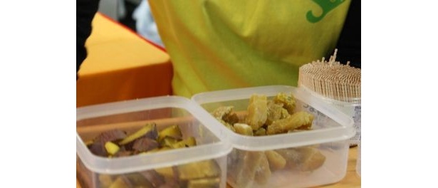 たくさん試食も用意された“楽天市場うまいもの大会”