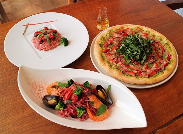 【写真を見る】ユニークなイチゴ料理が続々登場！