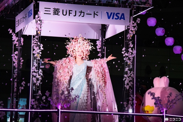 私でよければ何でも協力したい」“花咲かばあさん”となった小林幸子の