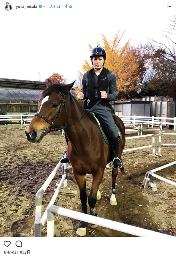 厳しい審査を通過し、中央競馬の馬主にもなるという