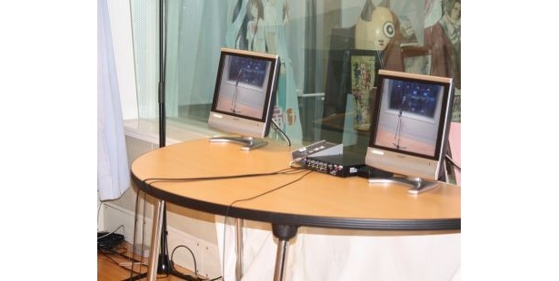 音声収録スタジオの内部