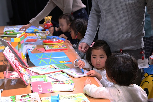 子供たちの真剣な眼差し