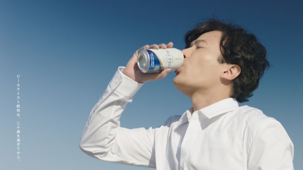 ワイン好きの稲垣の飲みっぷりも見もの