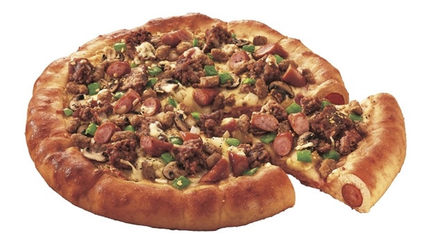 どこを食べても肉まみれ！6種のお肉がゴロッゴロ入った「ピザ・ニックロック」(Mサイズ 3207円、Lサイズ 5021円)