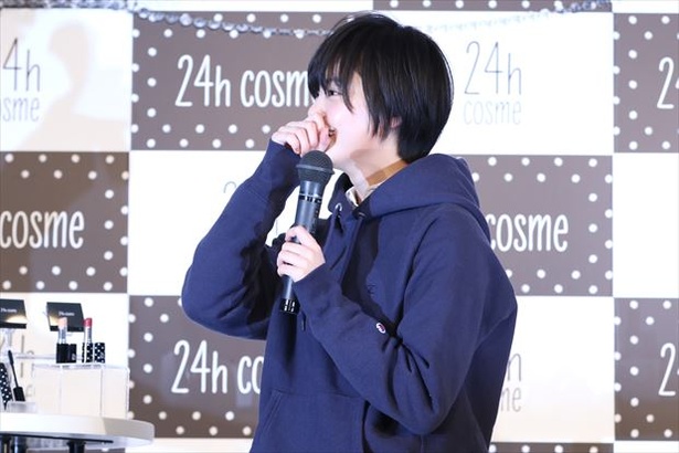 【写真を見る】監督から「天才がいると思った」と絶賛された平手友梨奈