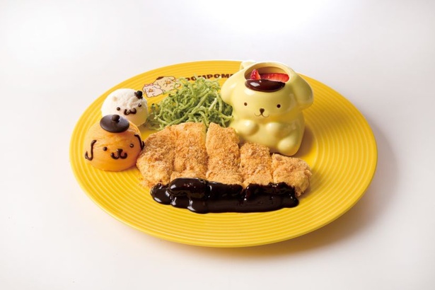 名古屋店限定メニューの「え!?みそカツ？本物そっくり！レアチーズケーキ」(税抜1390円)はプリンカップ付き