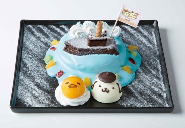 横浜店限定メニューの「冒険へ出発～！なかよしパンケーキ」(税抜1190円)は、プリンとぐでたまが海に浮かぶ様子をイメージ