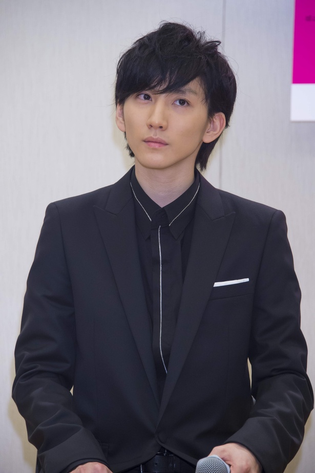 京本は劇中のセリフ「ベイビー、俺に付いてこい」を披露し、大テレ