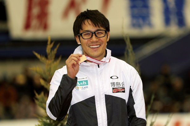 スピードスケート・加藤条治の優しい表情がチラリ