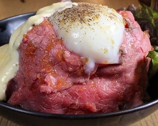 ローストビーフ丼が大人気！ゴウスタンド恵比寿店の丼ぶりメニューがパワーアップ