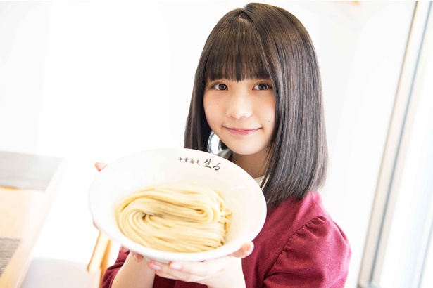 Ske48の彼女とラーメンなう Vol 9 チームk2の小畑優奈ちゃんと濃厚つけ麺を食べたら ウォーカープラス