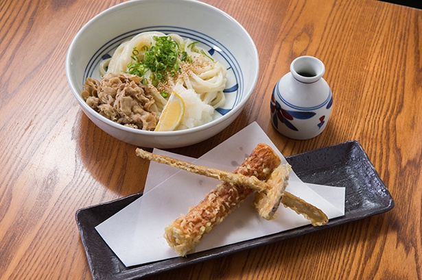 福岡うどん愛 ゴボウの刀に ちくわの鞘 侍 うどん の新作 西郷うどん に注目 ウォーカープラス