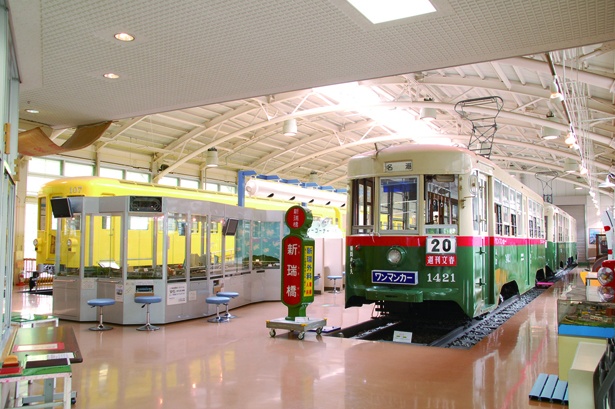 保存状態の良い昭和時代の車両が展示される「レトロでんしゃ館」